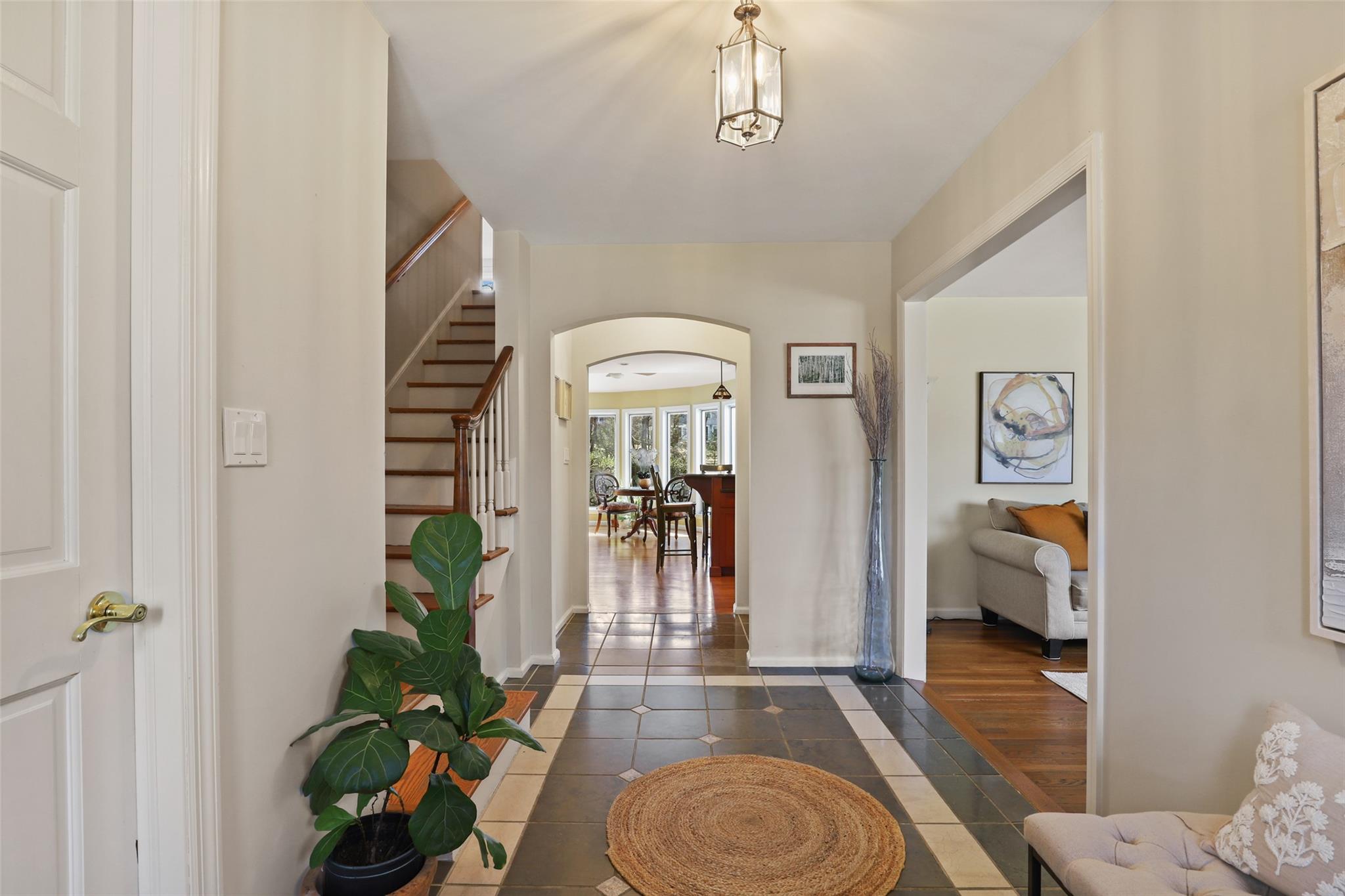 395 Bedford Road, Chappaqua, New York image 3