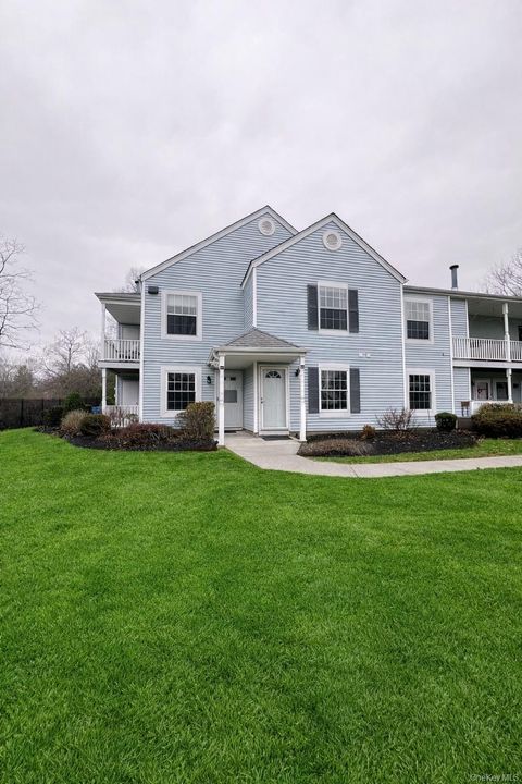 Condo For Sale - 305 Fairview Circle<br/> Middle Island, NY 11953