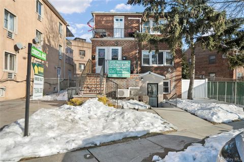 Photo of 150-09 89th Street, Lindenwood, NY 11414 (MLS # 961443)