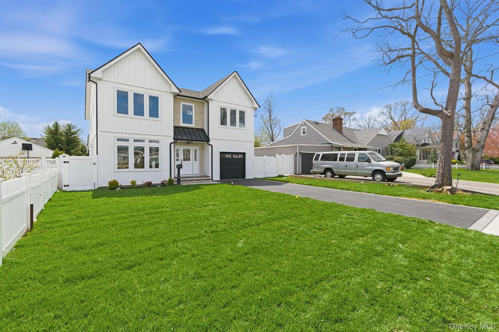 Photo of 3690 Lufberry Avenue, Wantagh, NY 11793 (MLS # 989296)