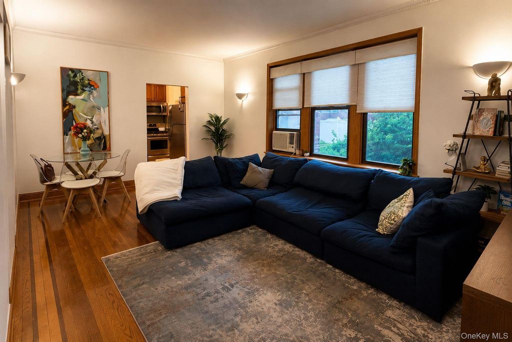 Photo of 16015 Powells Cove Blvd BLVD #C7, Whitestone, NY 11357 (MLS # 999018)