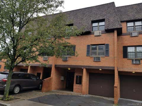 Condo For Sale - 219-43 67th Avenue #3RD<br/> Bayside, NY 11364