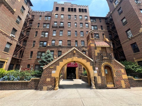 Homes For Sale - 37-21 80th Street #1R<br/> Jackson Heights, NY 11372