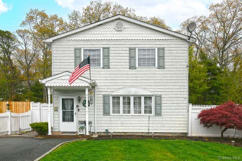 Homes For Sale - 171 Pauline Street<br/> Holbrook, NY 11741