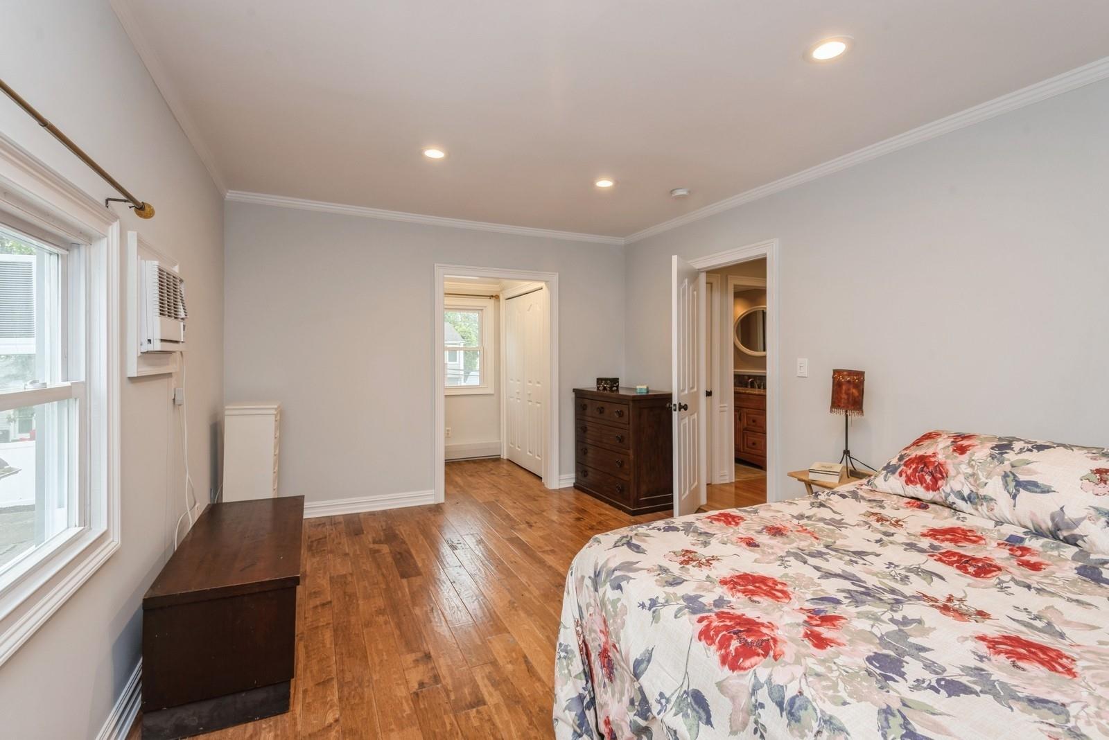 32 Peony Road, Levittown, New York image 29