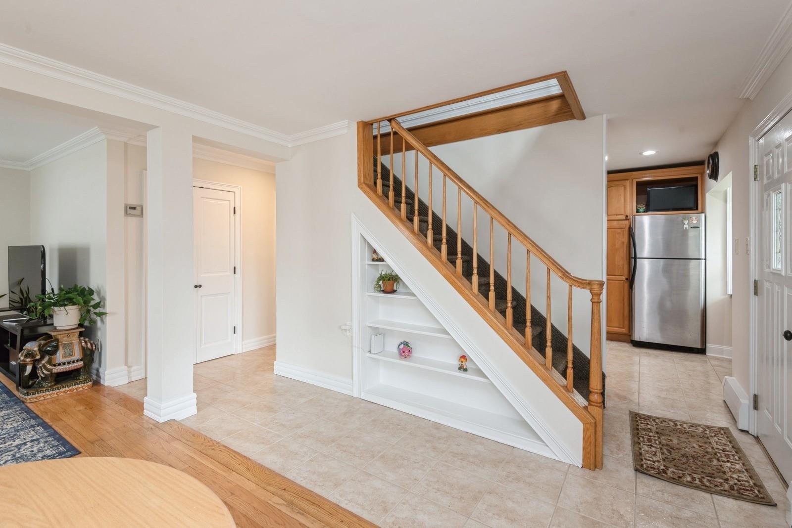 32 Peony Road, Levittown, New York image 14