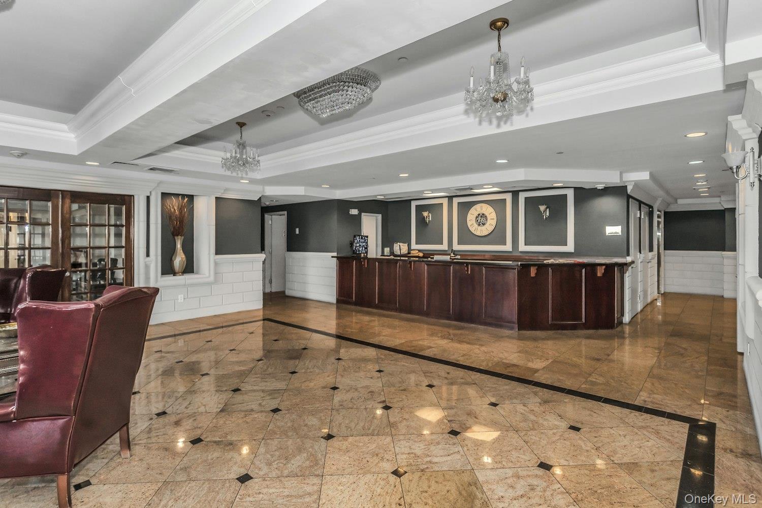 242 MAPLE Avenue 513