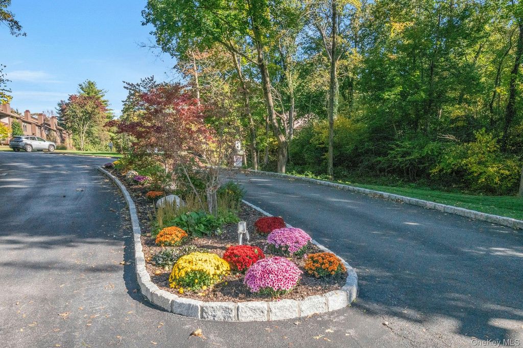Photo of 112 Woods Brooke Circle, Ossining, NY 10562 (MLS # 923994)