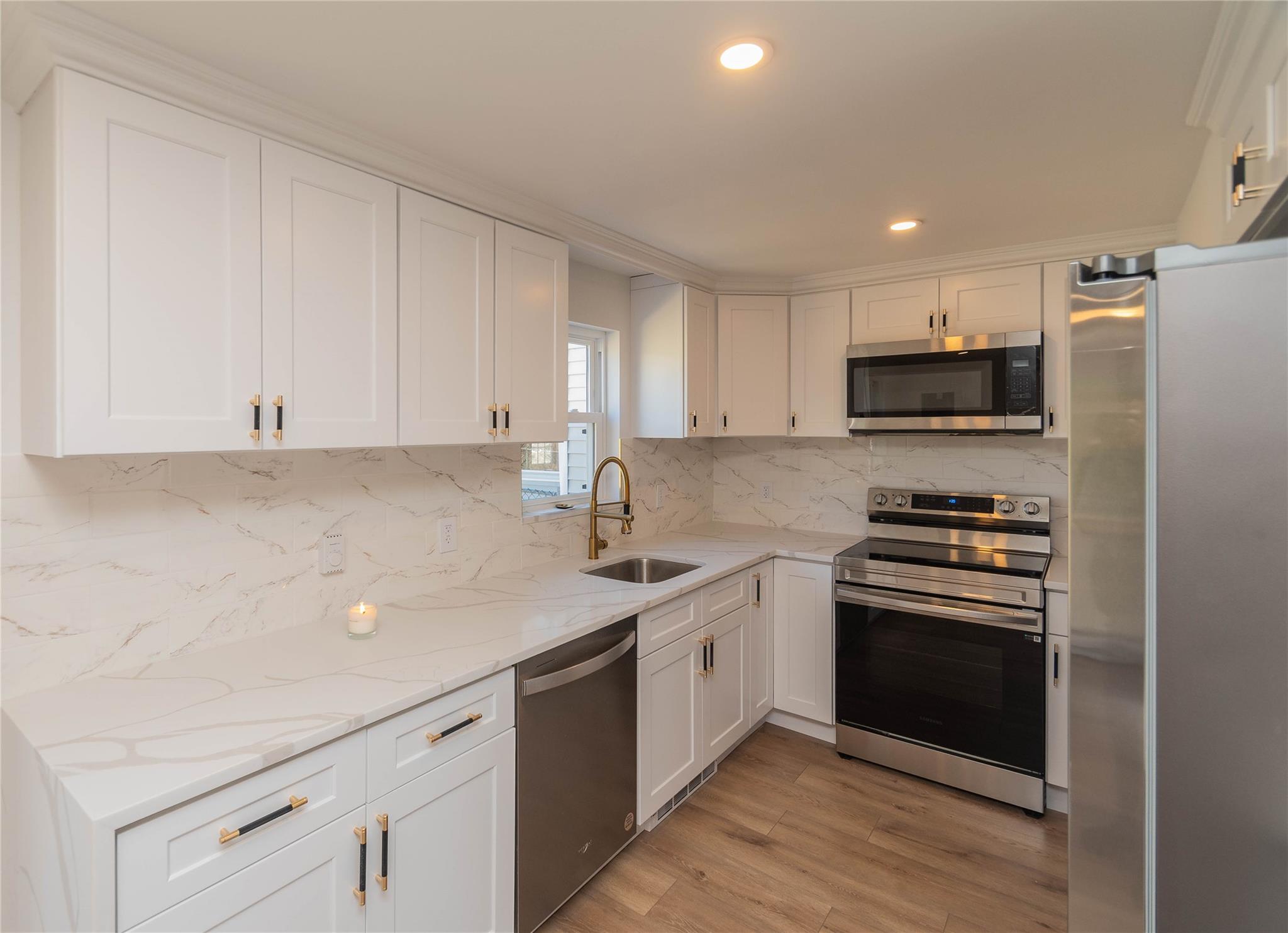 215 Fishkill Landing, Beacon, New York image 10