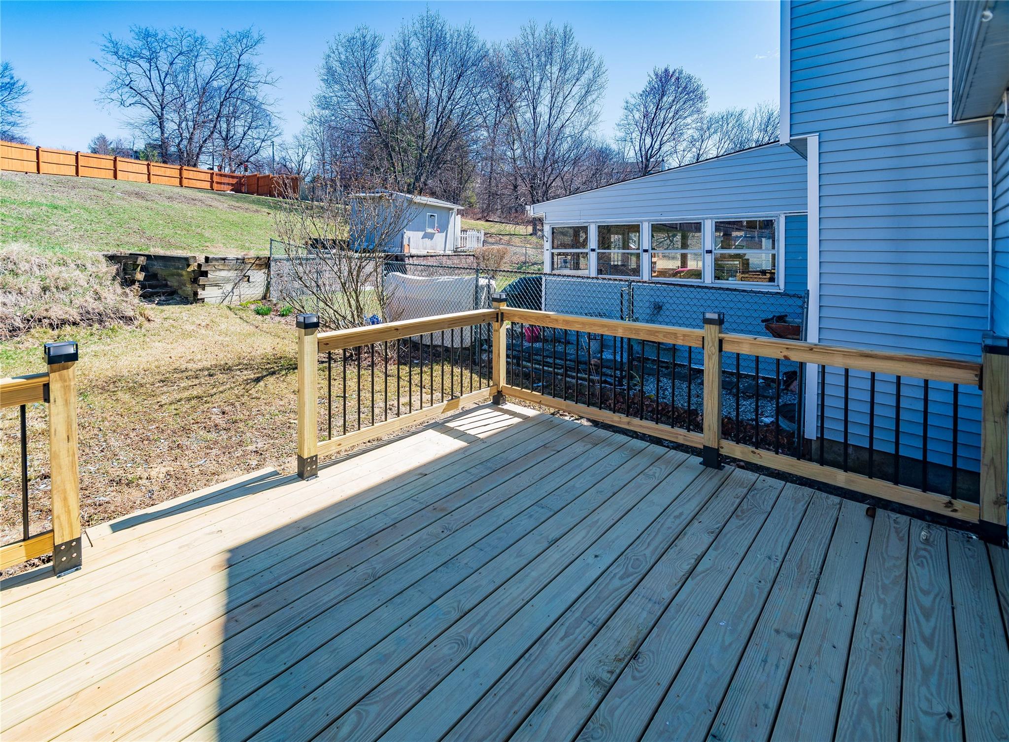 215 Fishkill Landing, Beacon, New York image 27