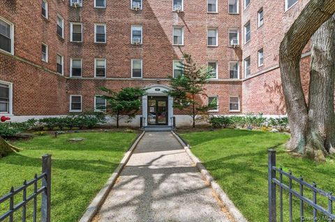 821 Bronx River Road 4D Bronxville NY 10708