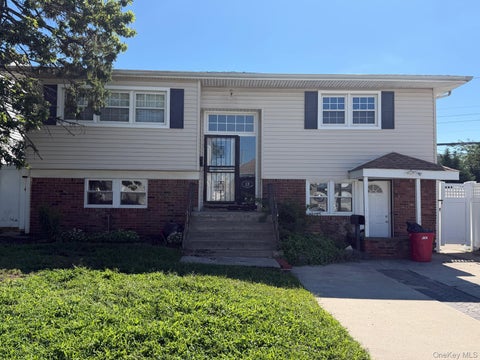 Multifamily For Rent - 17 Marina Road<br/> Nassau County, Island Park, NY 11558