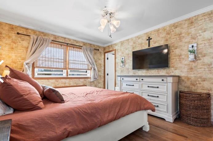 66 Herbert Avenue, Massapequa Park, New York image 25