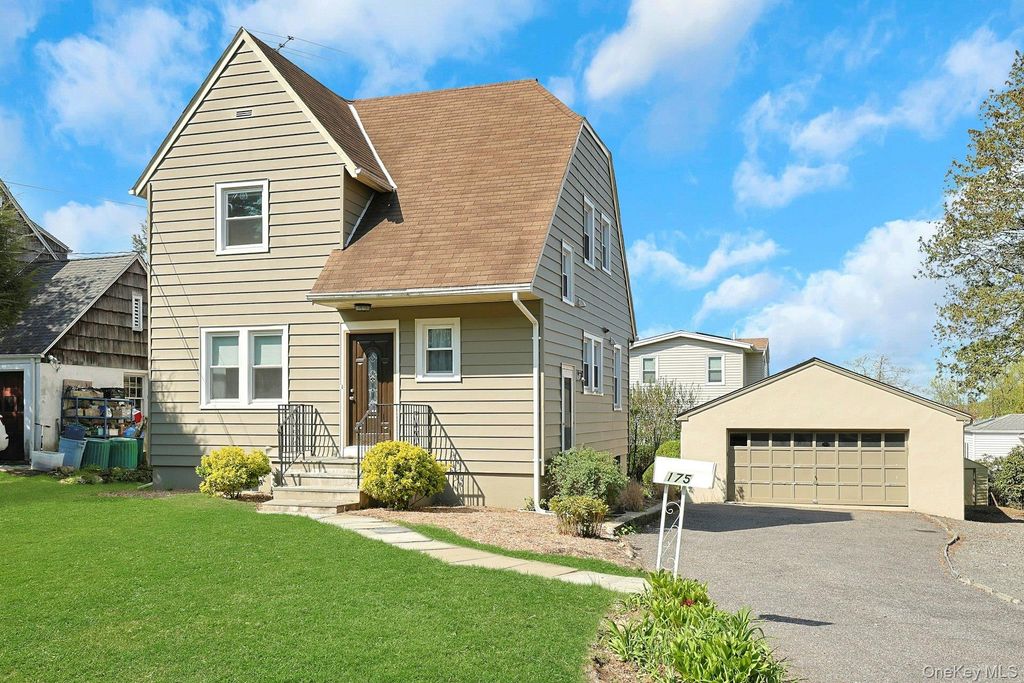 Photo of 175 Prospect Avenue, Valhalla, NY 10595 (MLS # 988374)