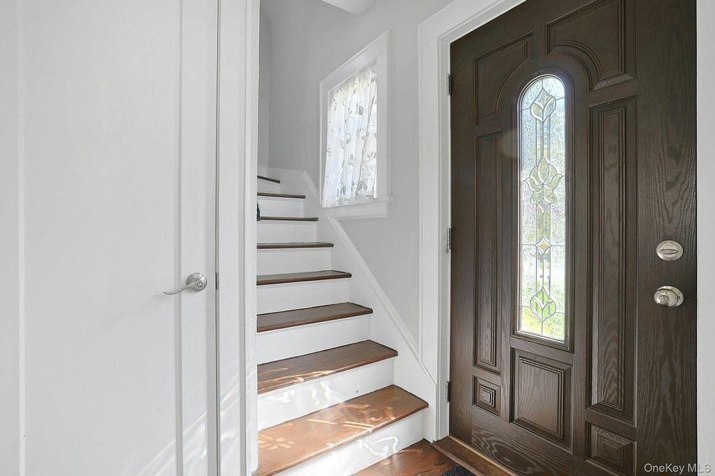 Photo of 175 Prospect Avenue, Valhalla, NY 10595 (MLS # 988374)