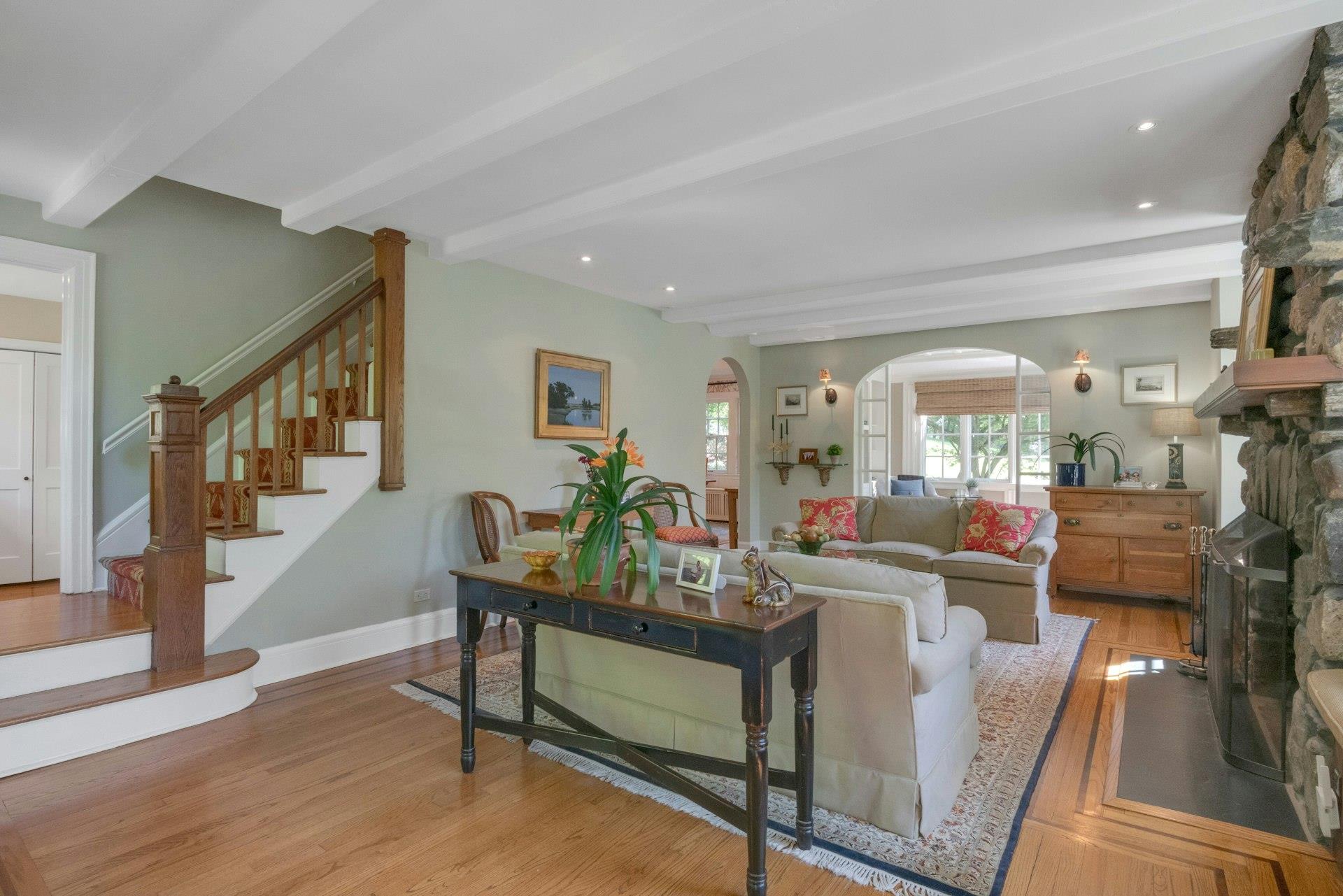 588 Scarborough Road, Briarcliff Manor, New York image 6