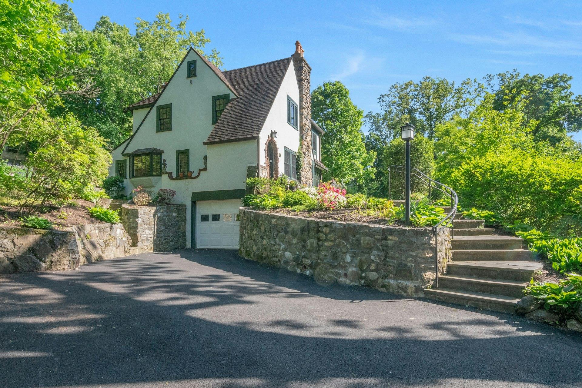 588 Scarborough Road, Briarcliff Manor, New York image 43