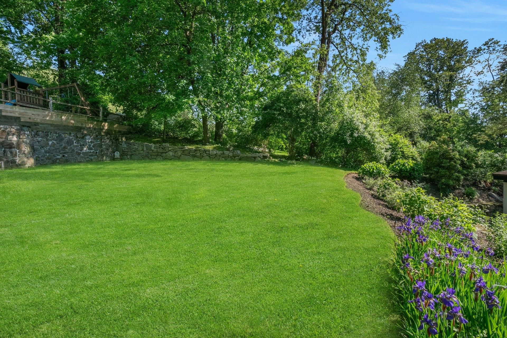 588 Scarborough Road, Briarcliff Manor, New York image 42