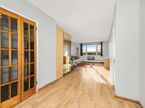Homes For Sale - 5800 Arlington Avenue #9P<br/> Bronx, NY 10471