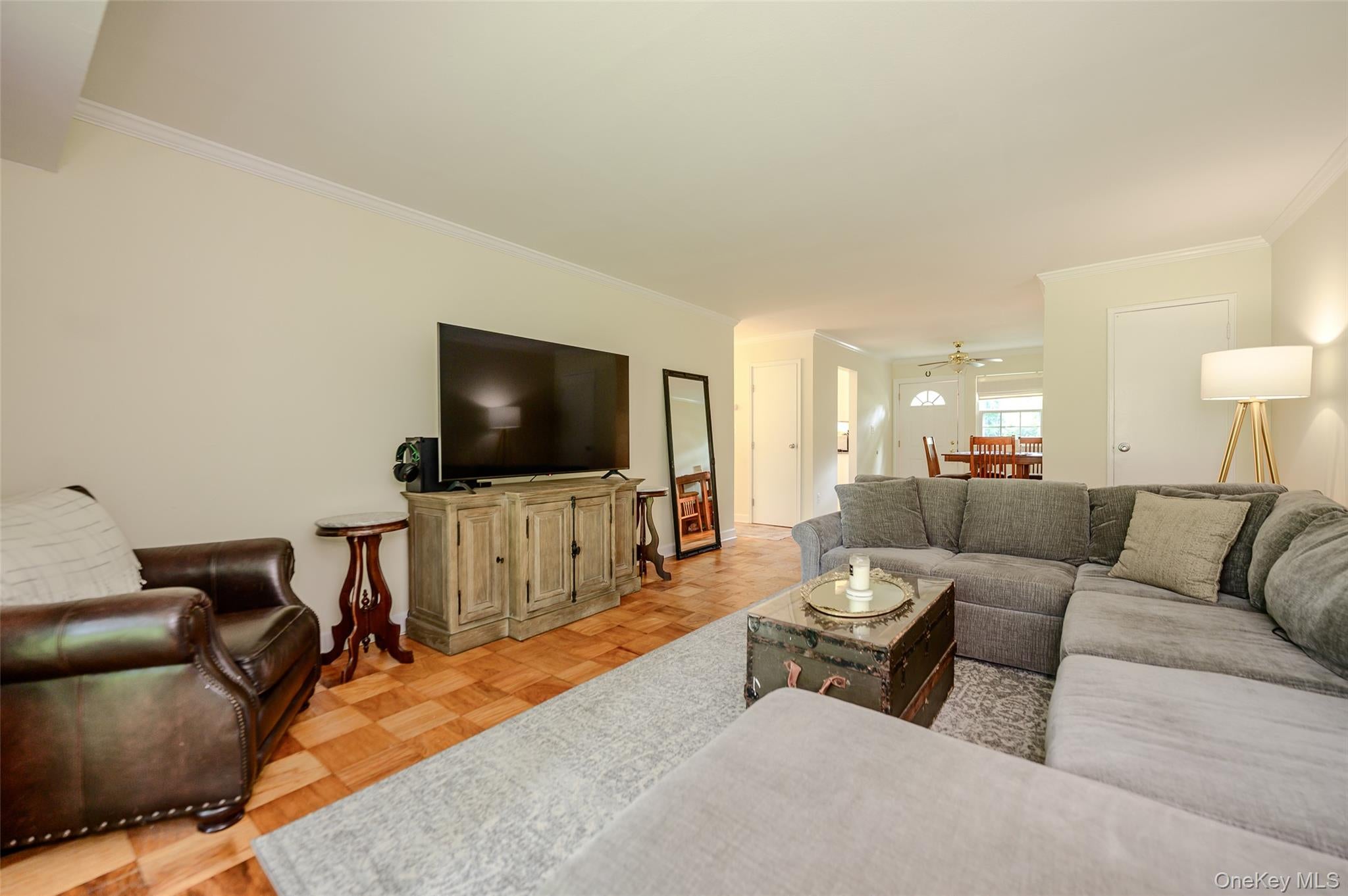 718 Towne House Village - Photo 4