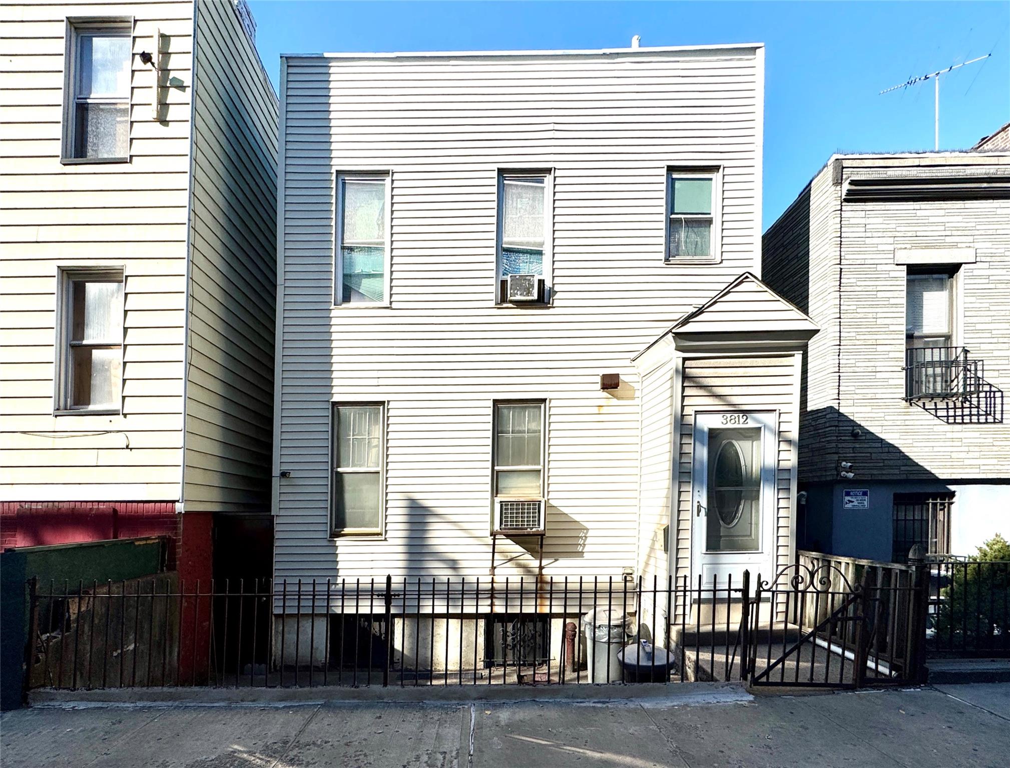 38-12 31st Street, Long Island City, New York image 1