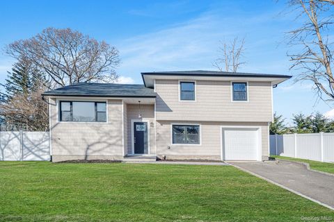 20 Marilynn Street East Islip NY 11730