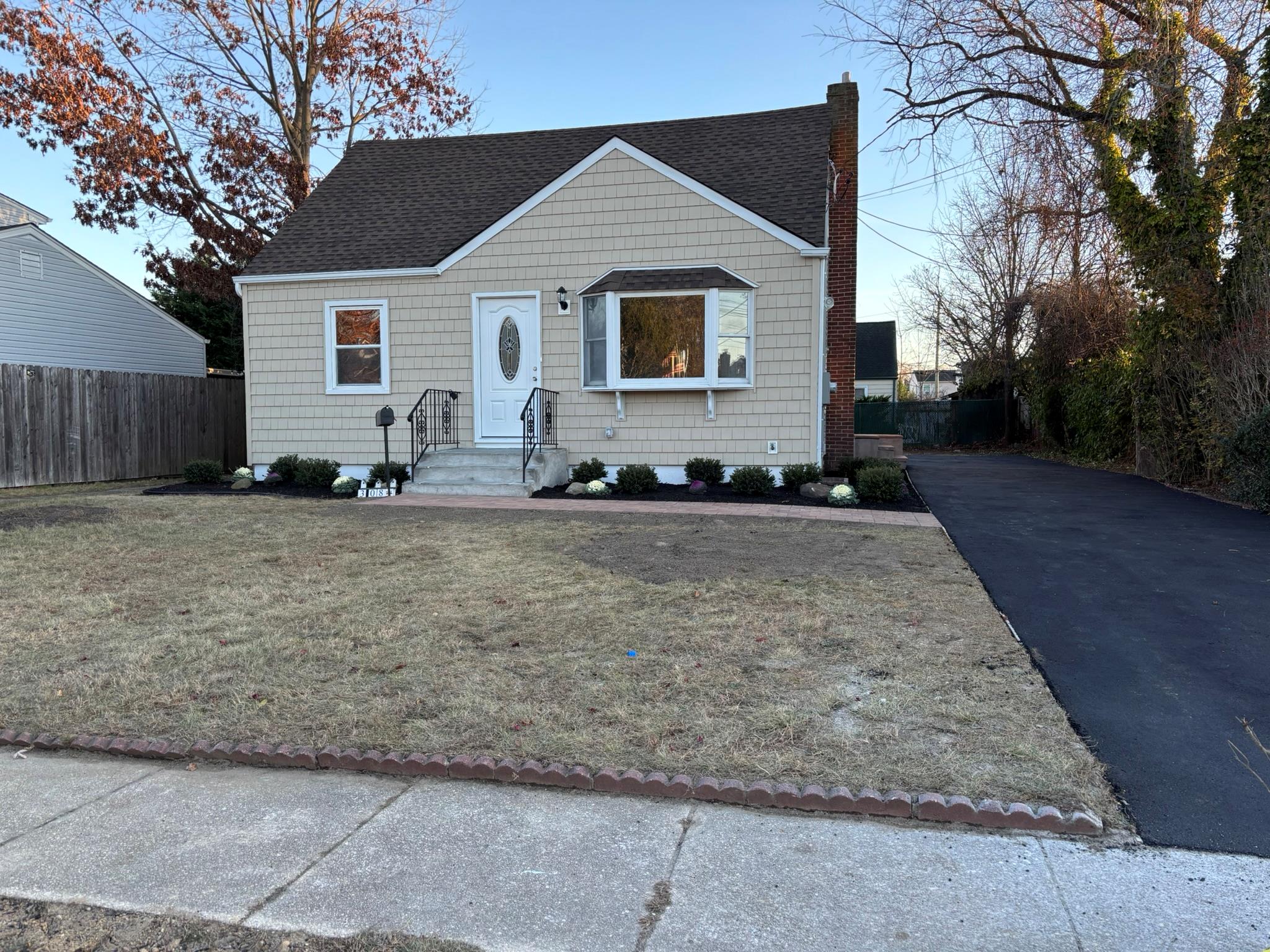 308 Pleasantview Court, Copiague, New York image 1