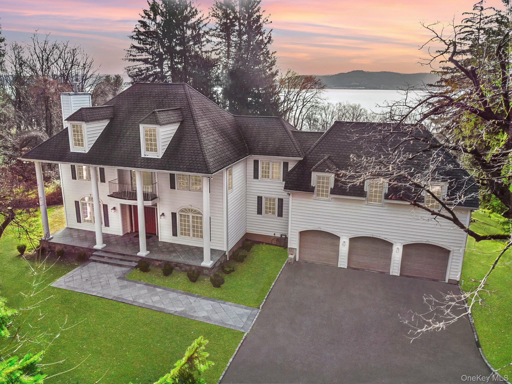 1320 Albany Post North Road