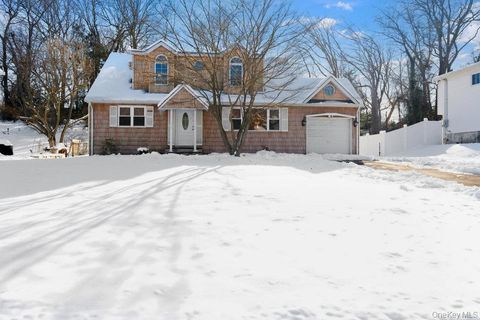 46 Falcon Drive Hauppauge NY 11788