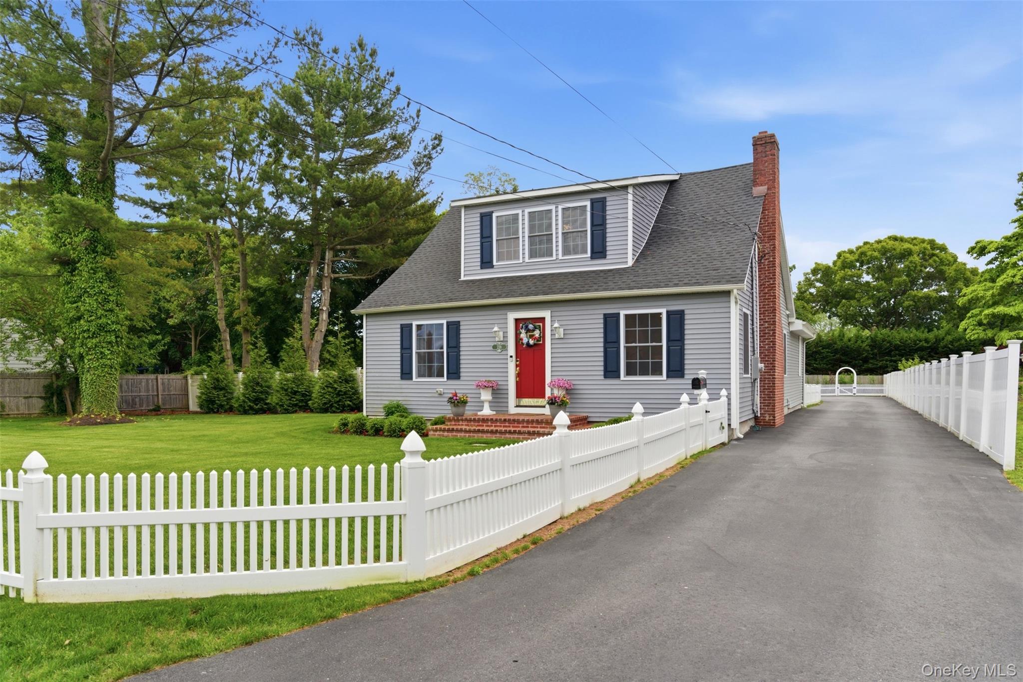 238 Woodlawn Avenue