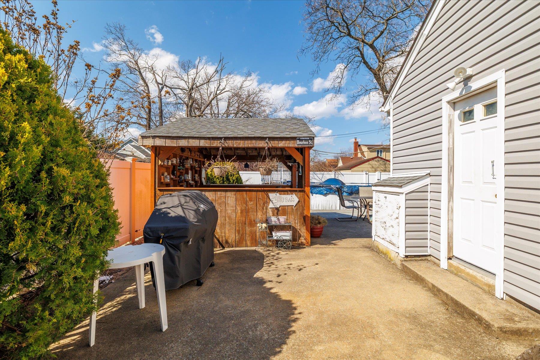 1051 Hastings Street, Baldwin, New York image 26