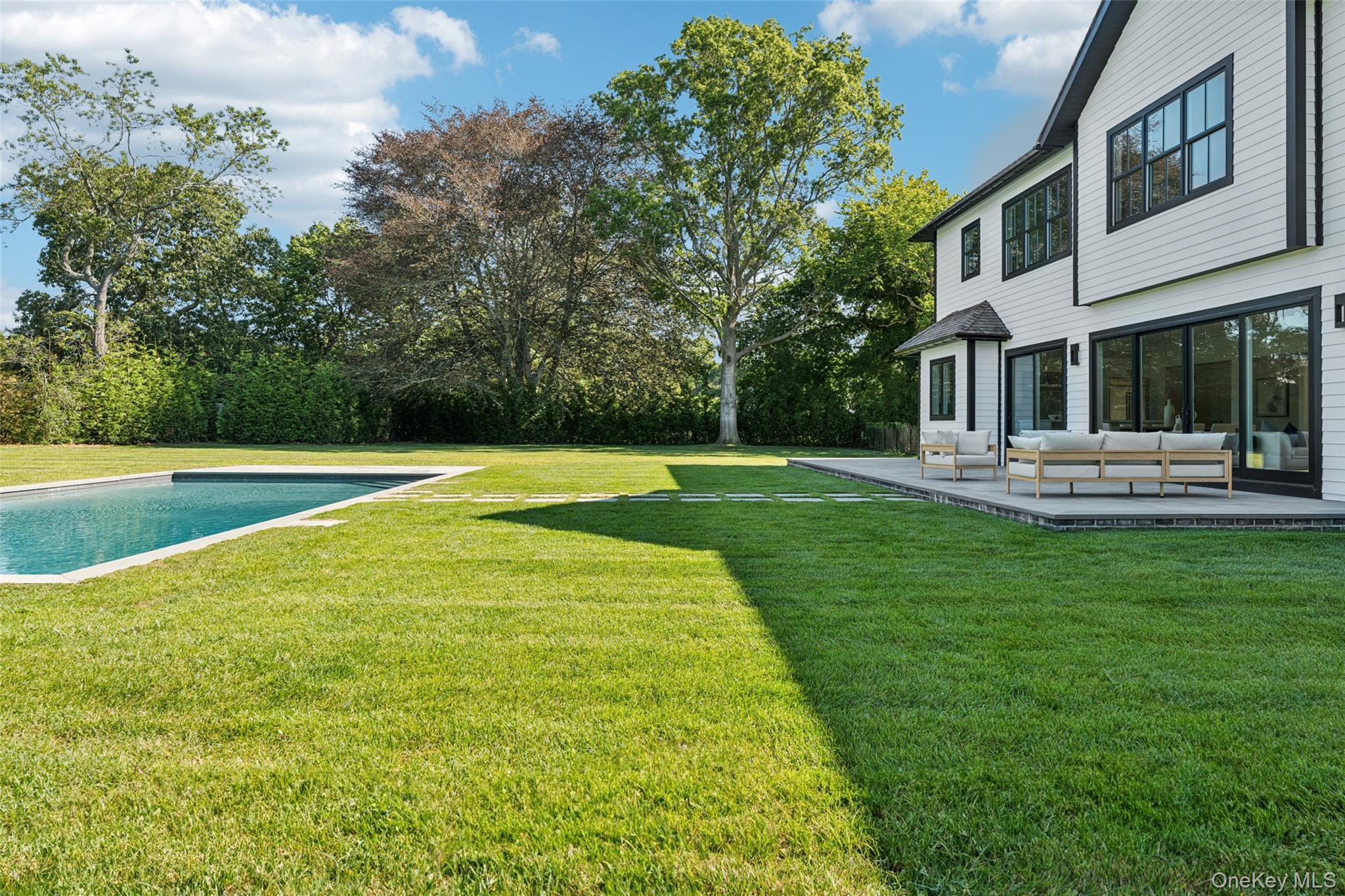 21 Cedar Lane