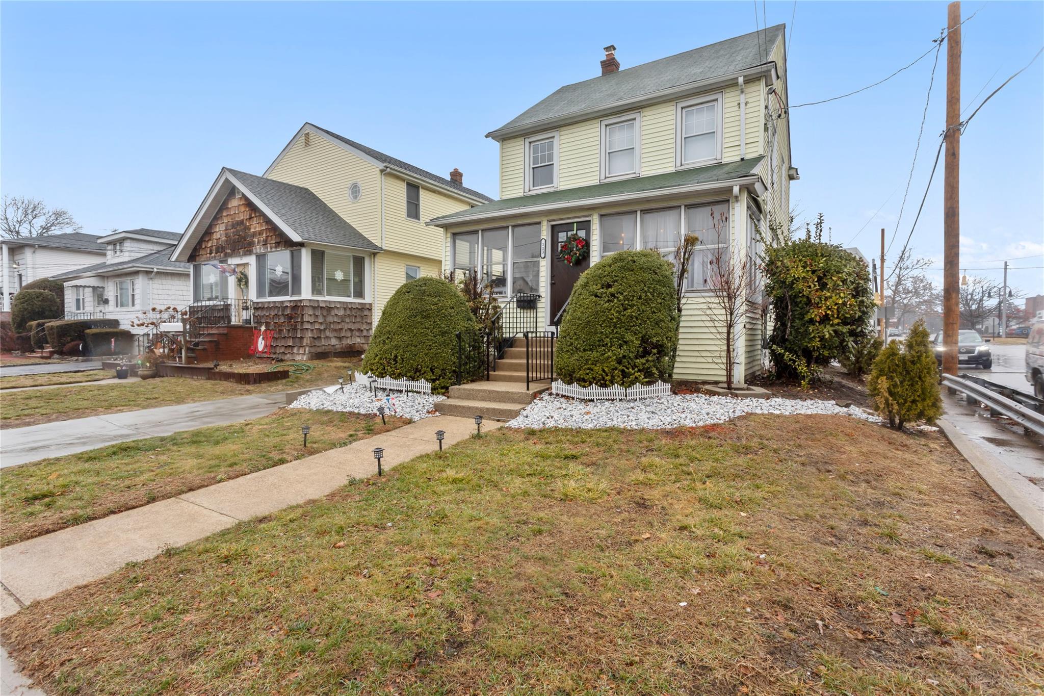 113 Lyon Place, Lynbrook, New York image 3