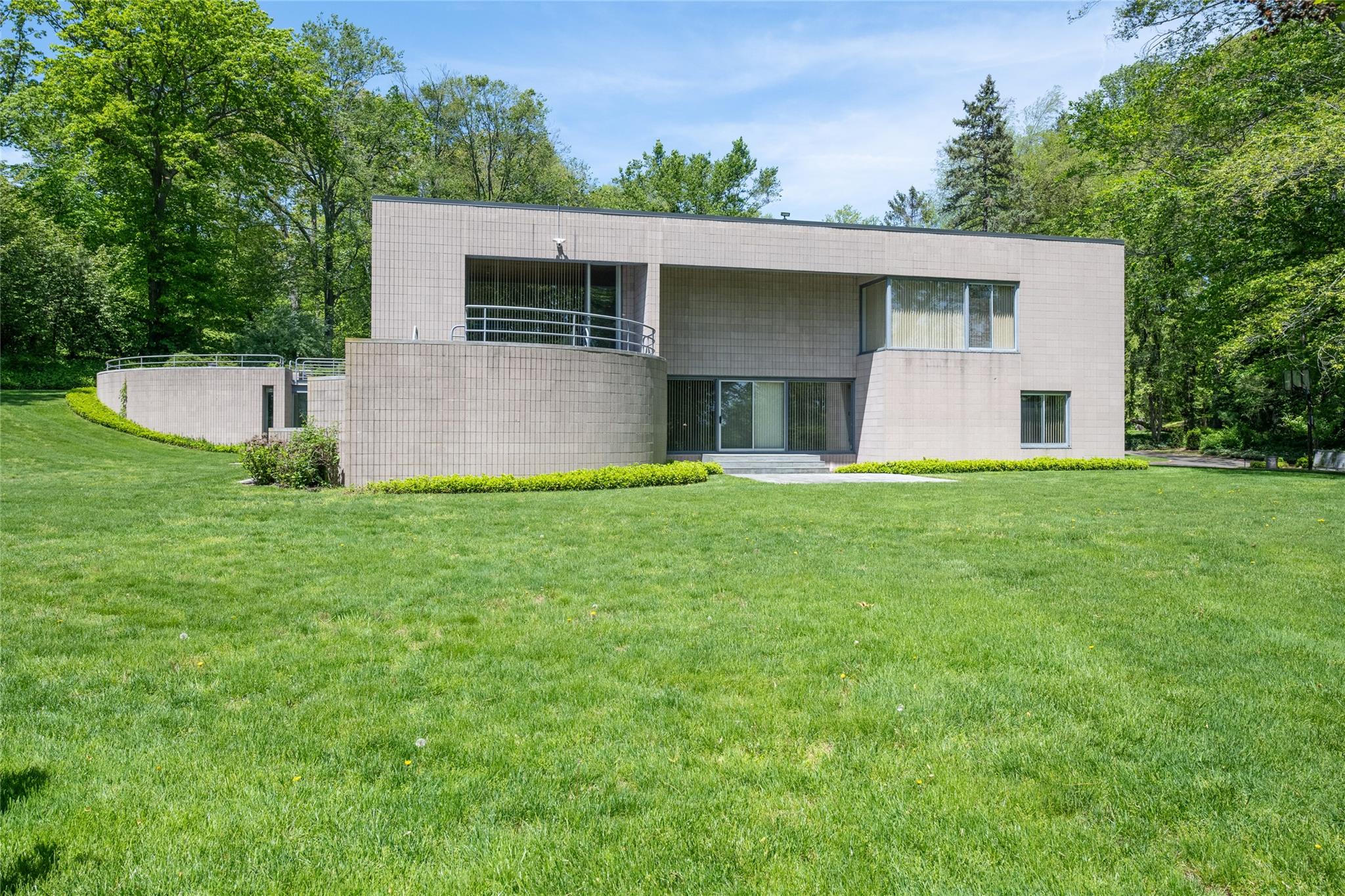 3 Paddock Court