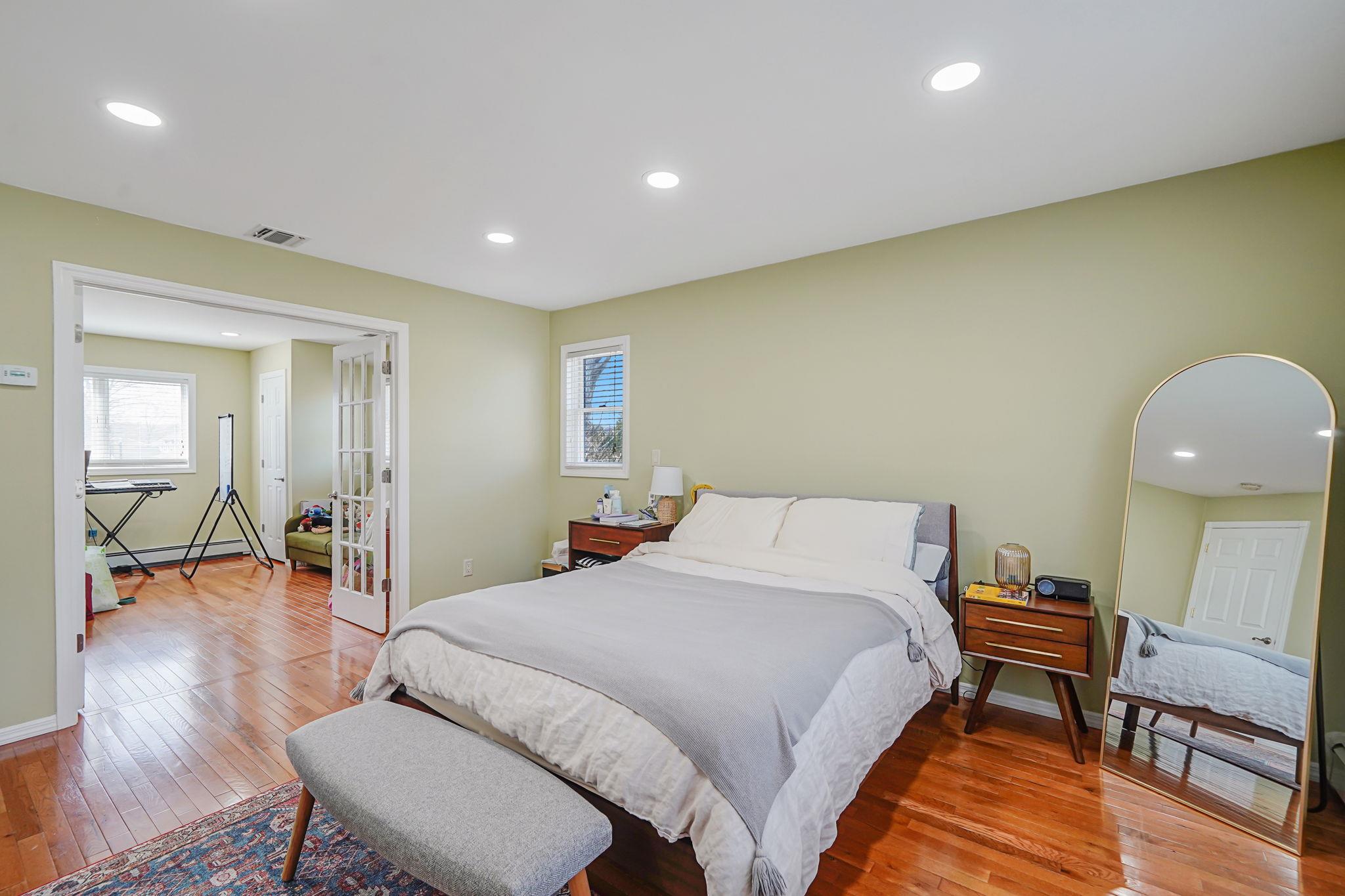 120 Orienta Avenue, Lake Grove, New York image 21