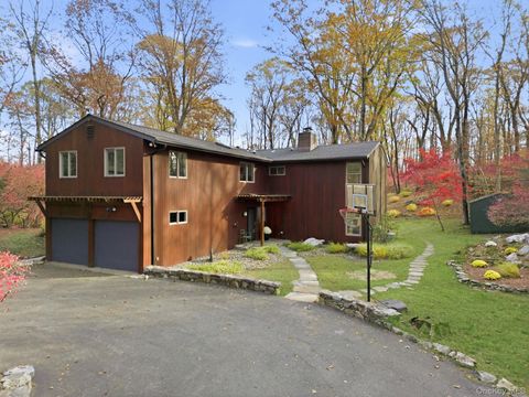 Tiny photo for 14 Valley Lane, Chappaqua, NY 10514 (MLS # 930895)