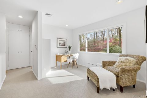 Tiny photo for 14 Valley Lane, Chappaqua, NY 10514 (MLS # 930895)