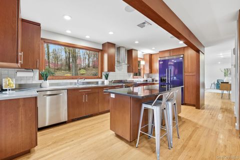 Tiny photo for 14 Valley Lane, Chappaqua, NY 10514 (MLS # 930895)