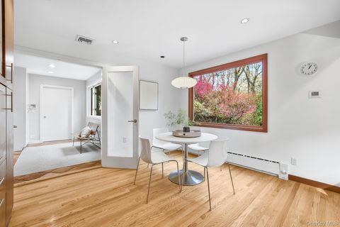 Tiny photo for 14 Valley Lane, Chappaqua, NY 10514 (MLS # 930895)