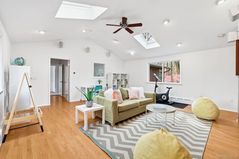 Tiny photo for 14 Valley Lane, Chappaqua, NY 10514 (MLS # 930895)