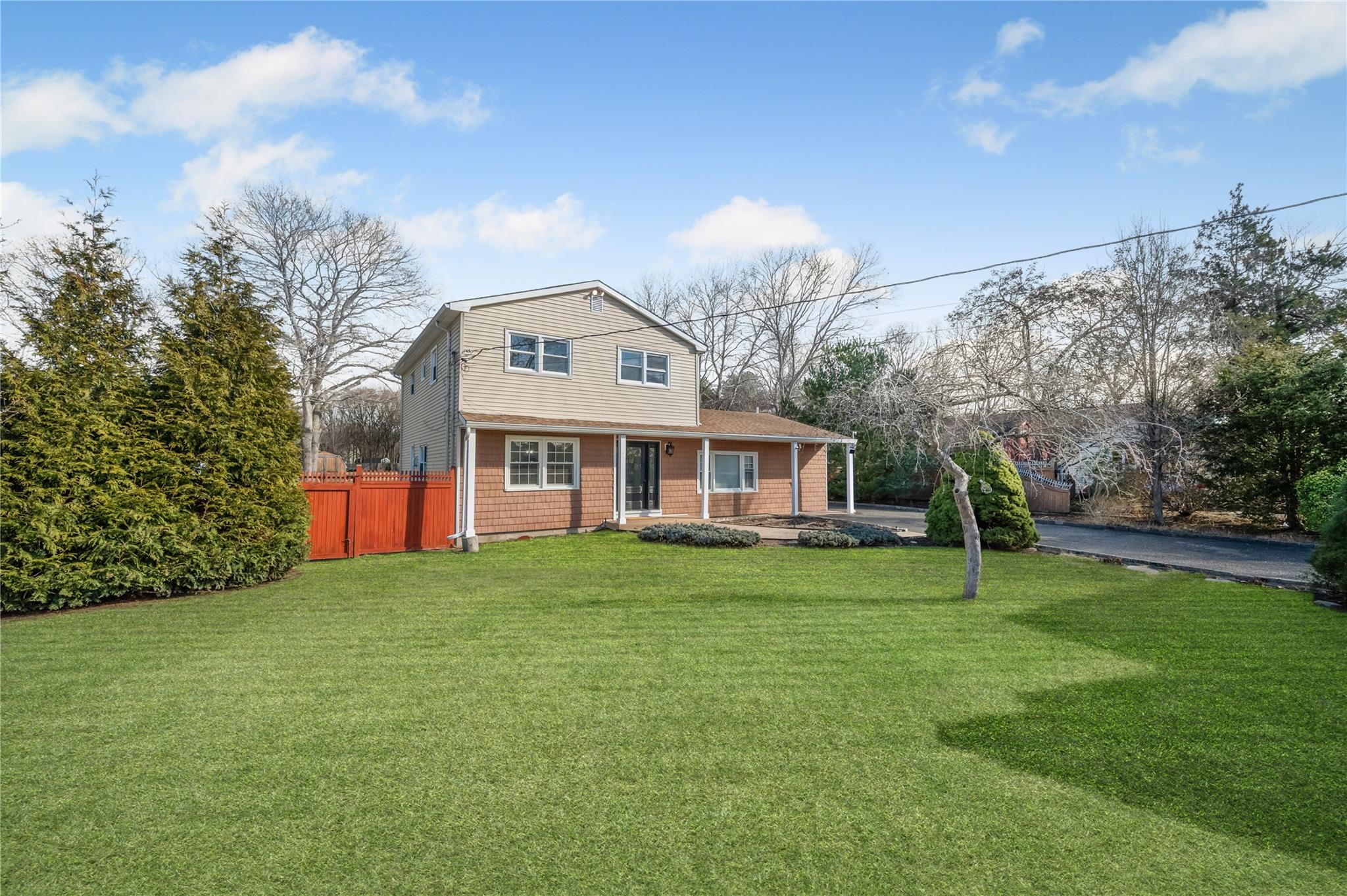 49 Hemlock Street, Selden, New York image 2