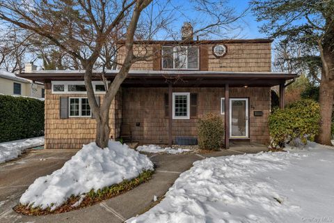 39 Hillturn Lane Roslyn Heights NY 11577