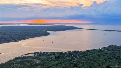 Homes For Sale - 18 Breeze Hill Road<br/> East Hampton, NY 11937