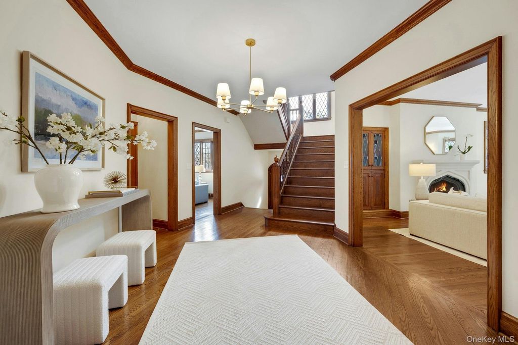 Photo of 15 Carstensen Road, Scarsdale, NY 10583 (MLS # 964196)