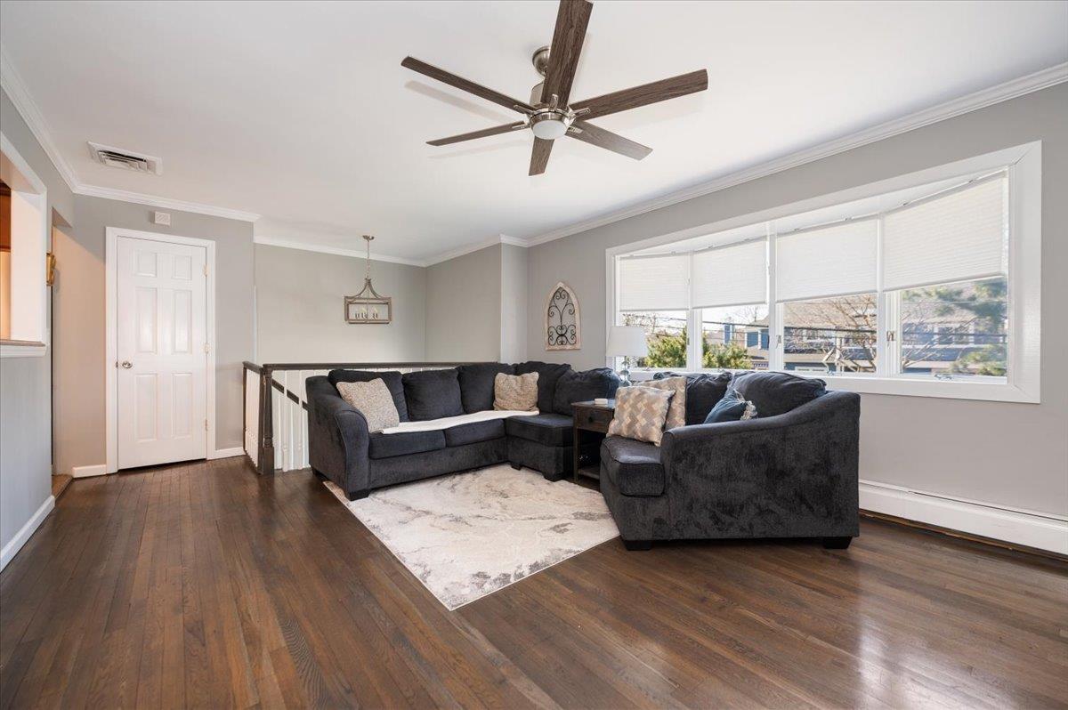 151 Baker Court, Island Park, New York image 4