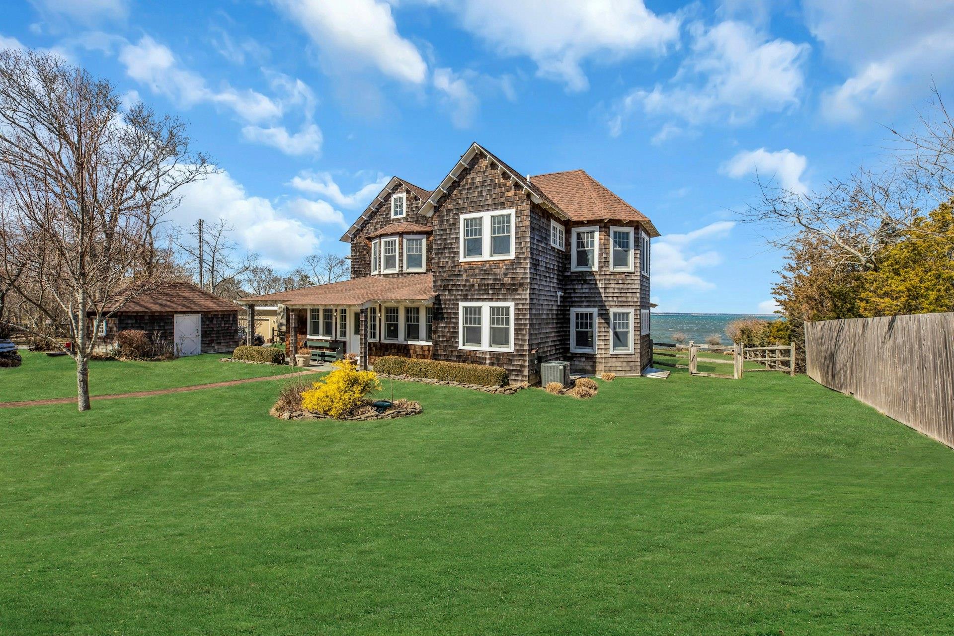 140 Newtown Road, Hampton Bays, New York image 4