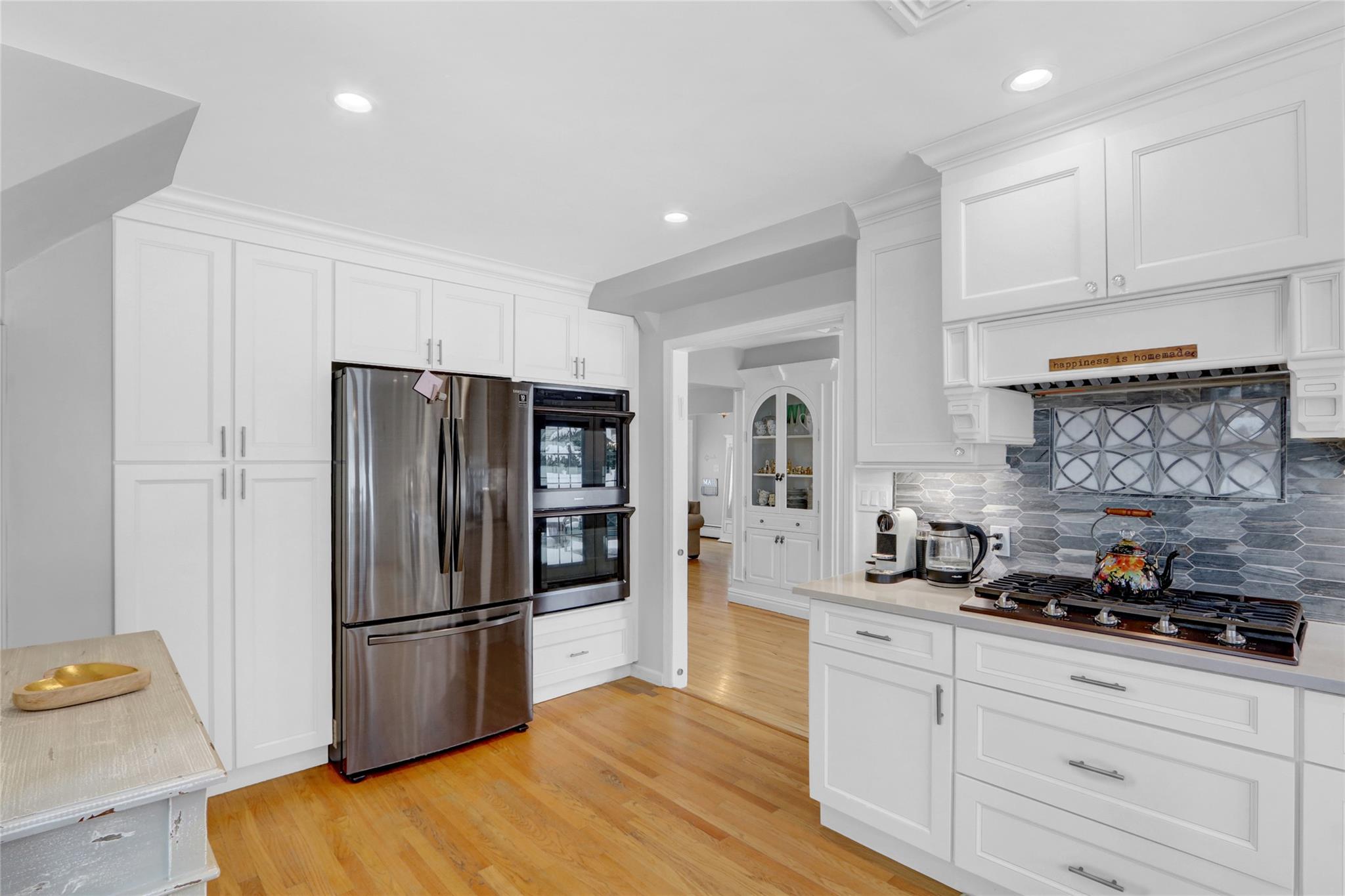 24 Rellim Drive Dr, Glen Cove, New York image 3