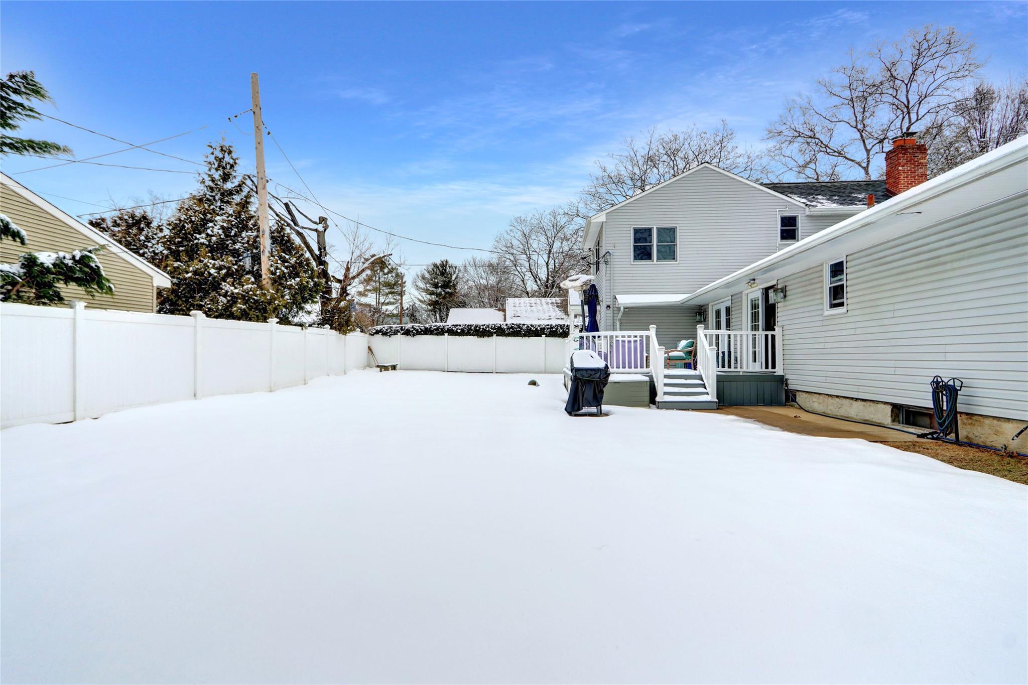 24 Rellim Drive Dr, Glen Cove, New York image 26