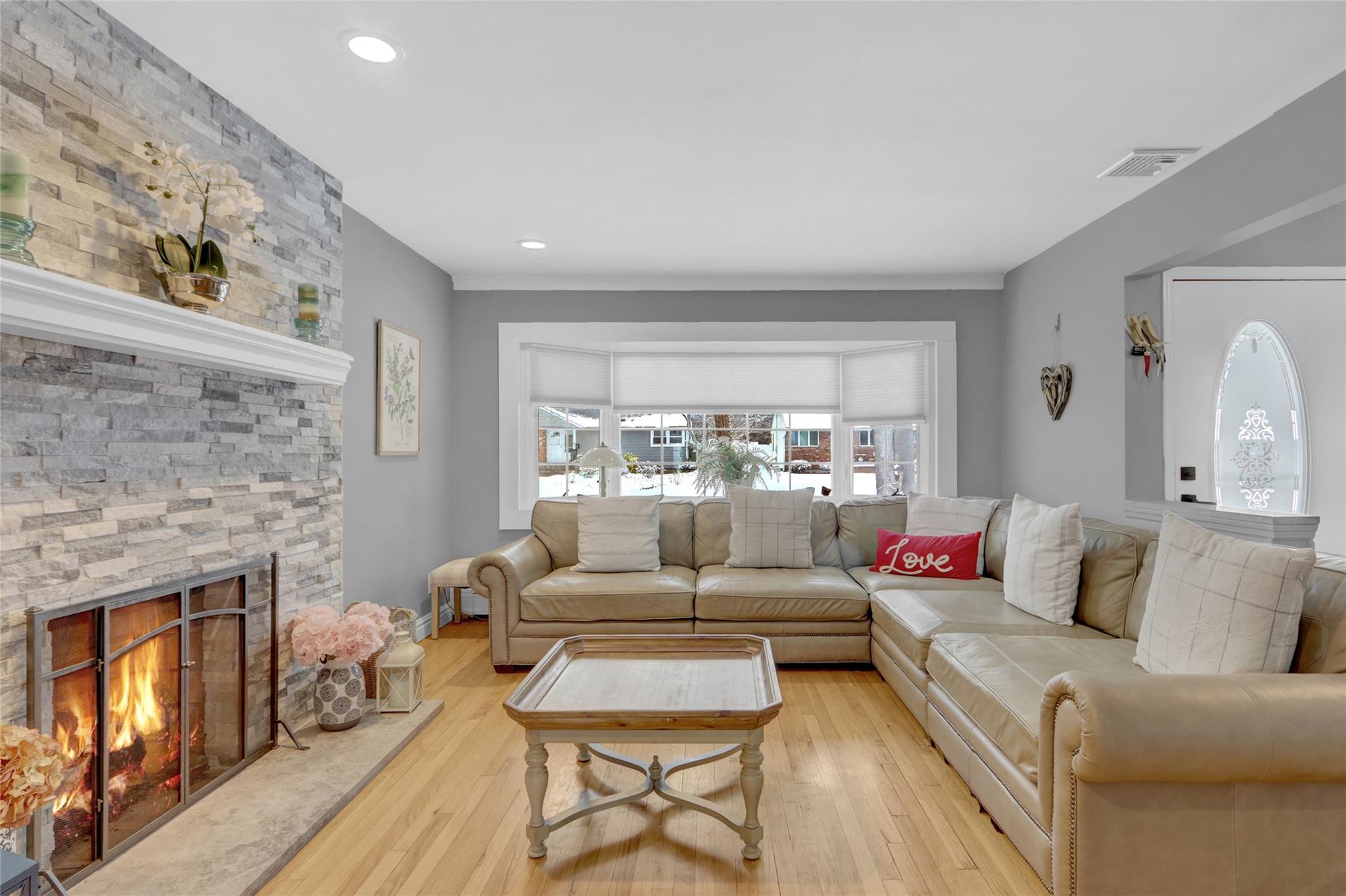 24 Rellim Drive Dr, Glen Cove, New York image 7
