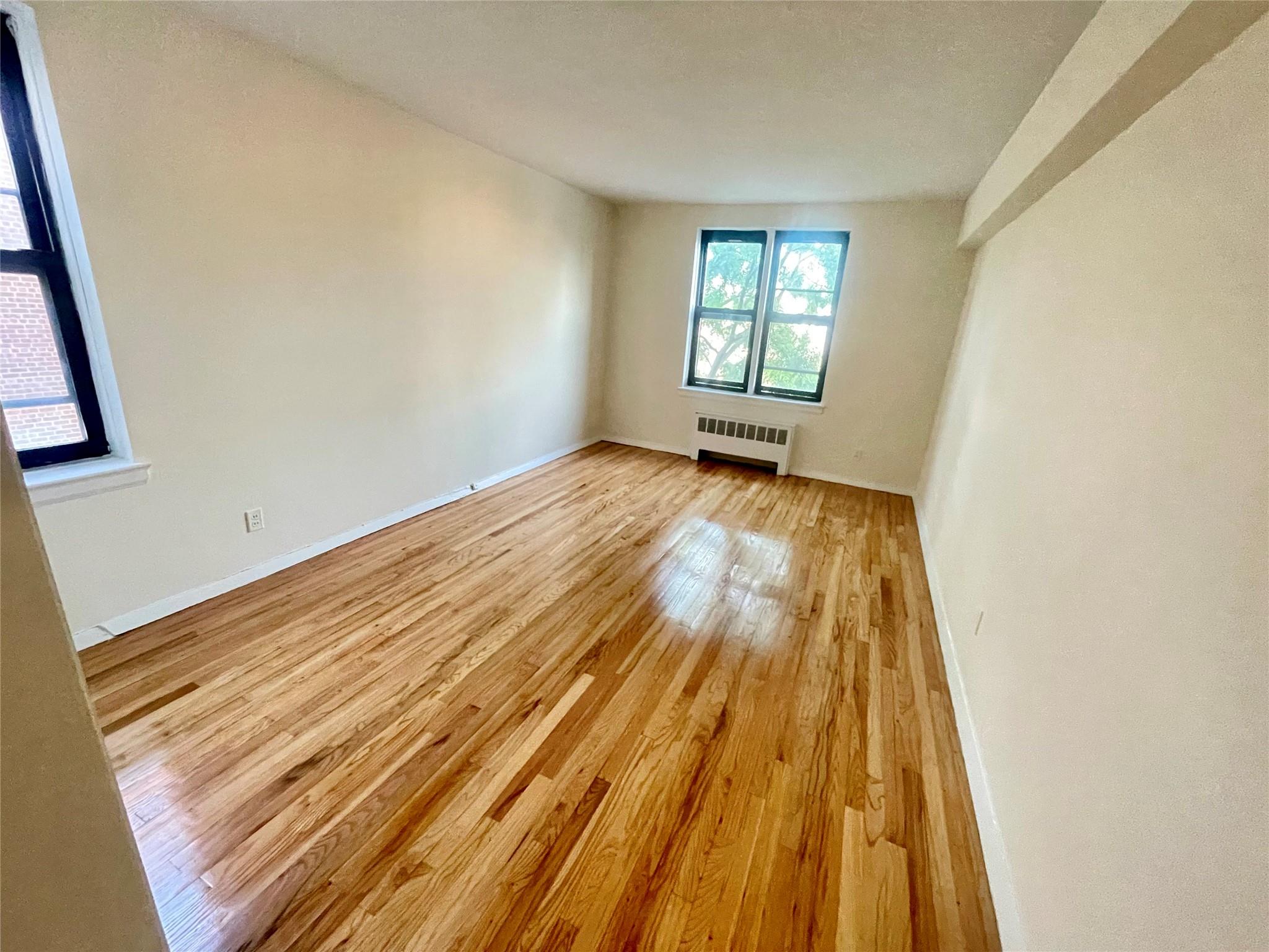10 Franklin Avenue 4J